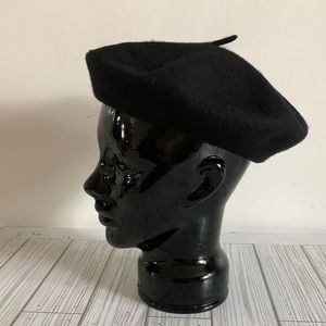 ZAKIRA 100% wool beret